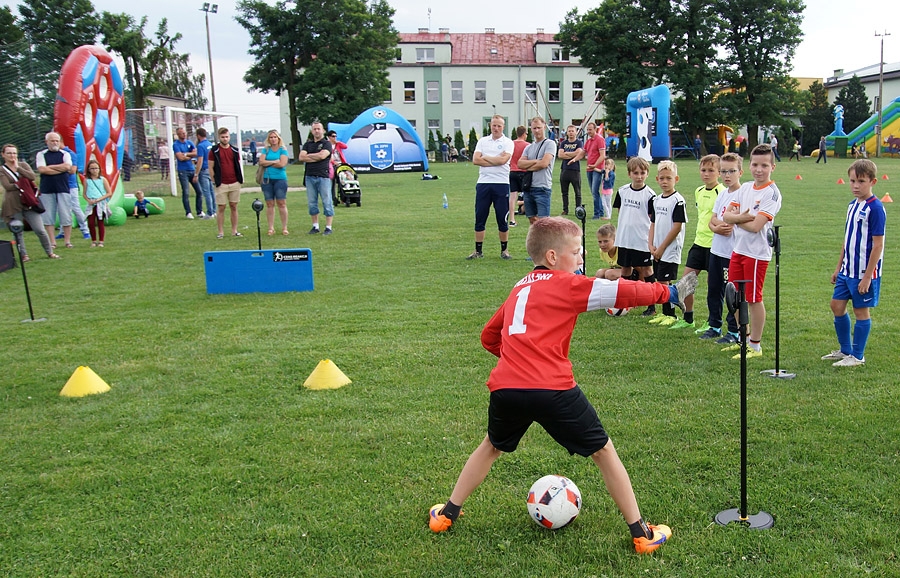 Projekt „Miasteczko piłkarskie” ruszył w Szczerbicach