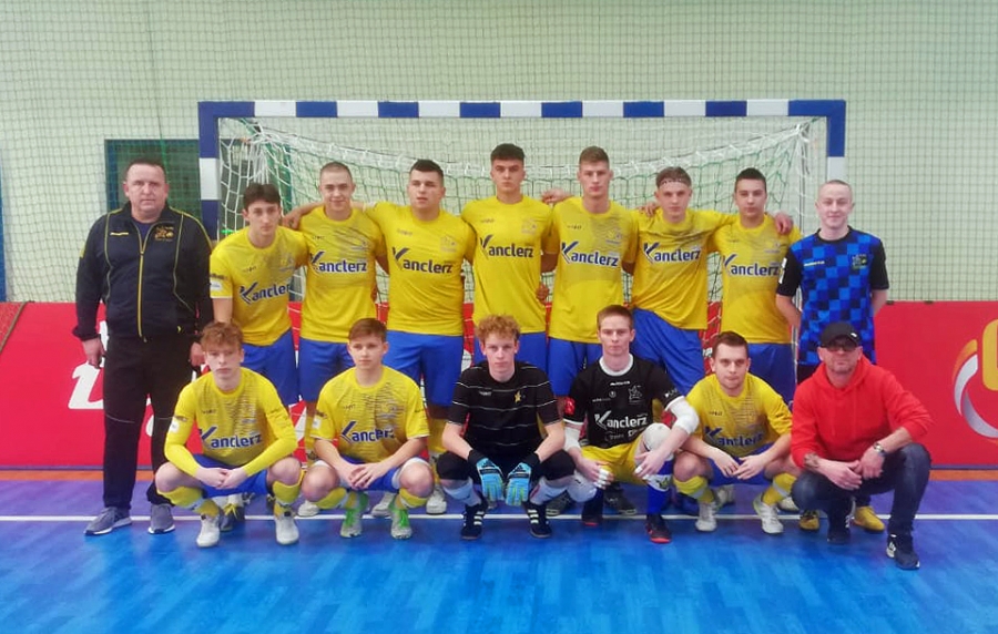 Dwa zwycięstwa i jedna porażka śląskich drużyn w Młodzieżowych Mistrzostwach Polski w Futsalu U19