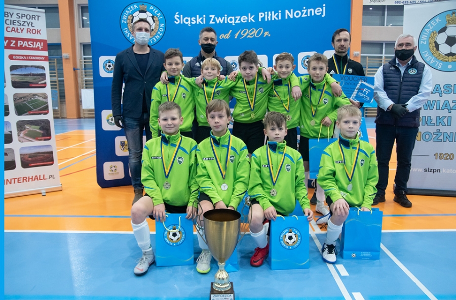 11-latkowie Rekordu sięgnęli po Puchar Prezesa Śląskiego Związku Piłki Nożnej
