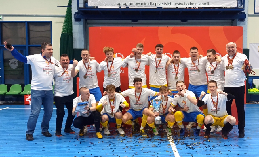 Złoty blask Gwiazdy na Młodzieżowych Mistrzostwach Polski w Futsalu w kategorii U19